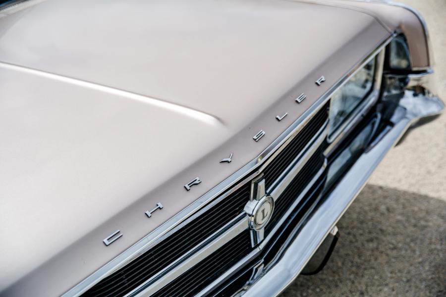 Детали экстерьера Chrysler 300L Convertible (AC2-P C45) 1965 года  (фото 23 из 30)